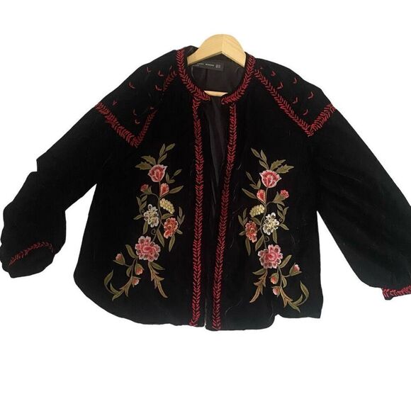 ZARA Women Velvet Floral Embroidered Jacket Open Front Long Sleeve Black Size XS - Picture 1 of 9